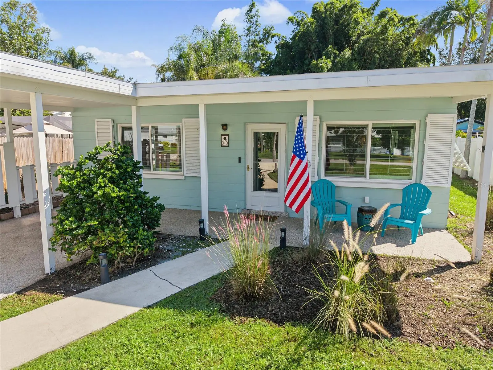 210 Briggs Court, FL