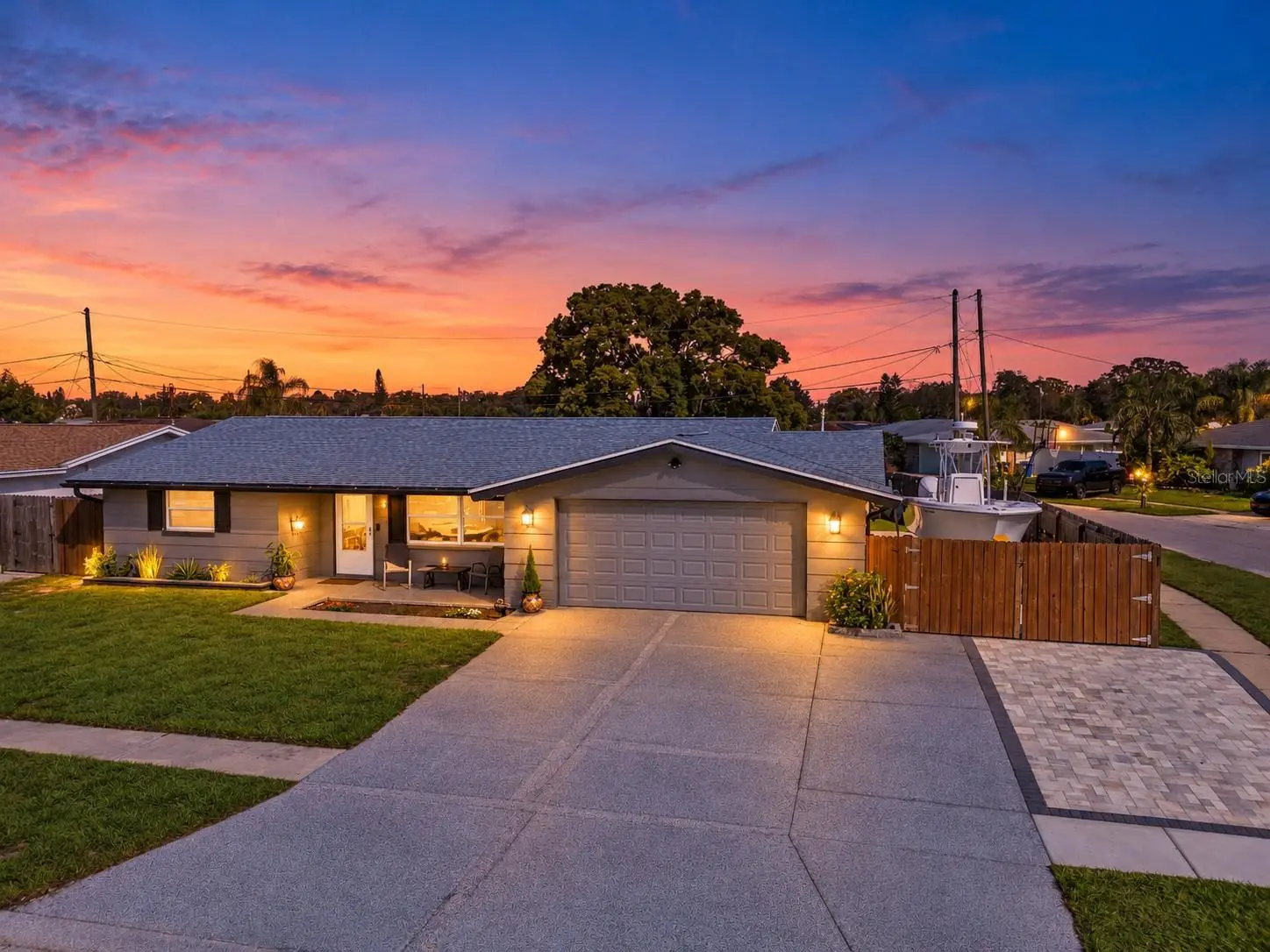 5735 Mosaic Drive, FL