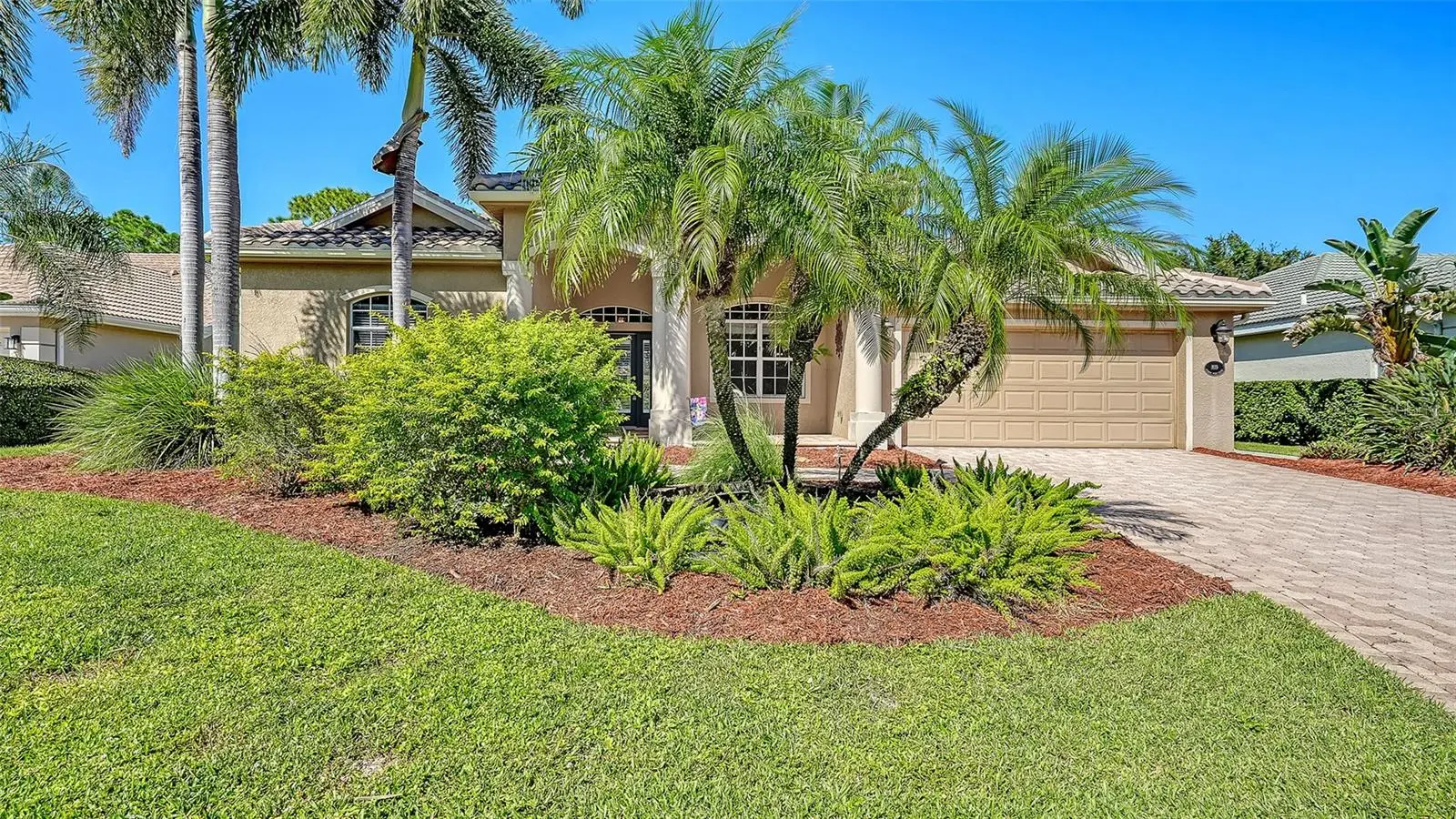 819 Golden Pond Court, FL