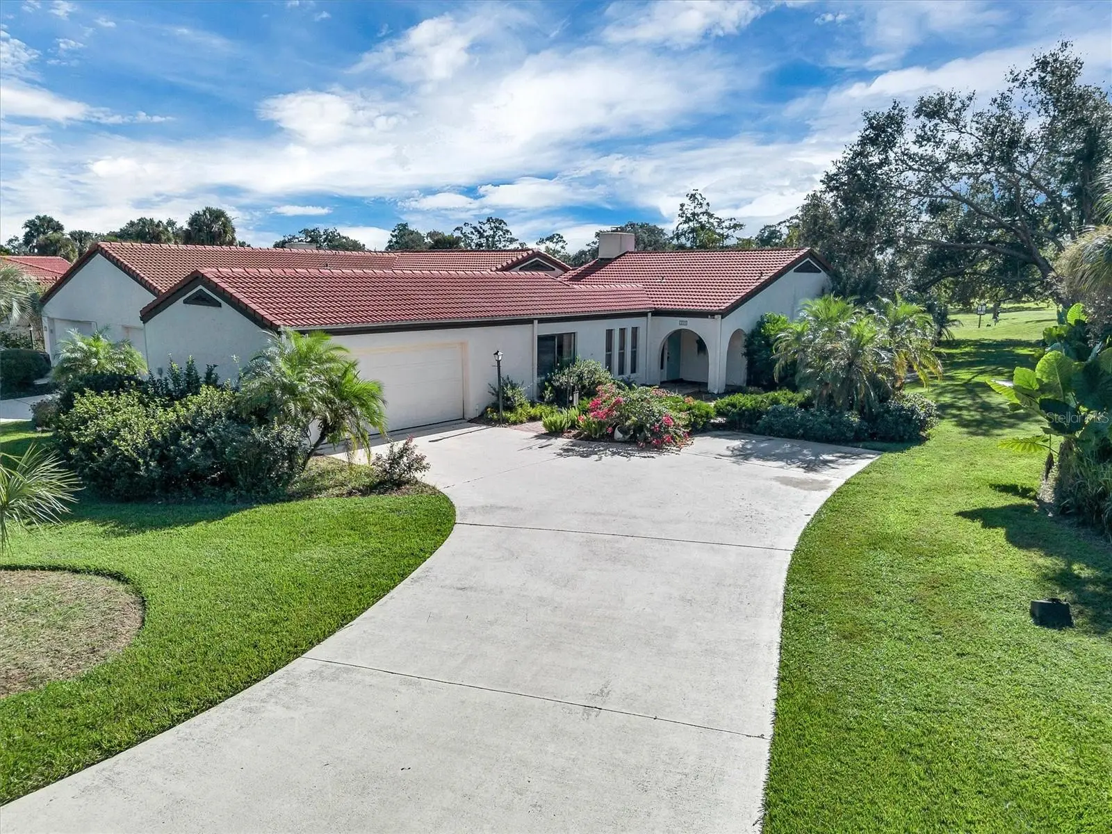559 Clubhouse Drive, FL