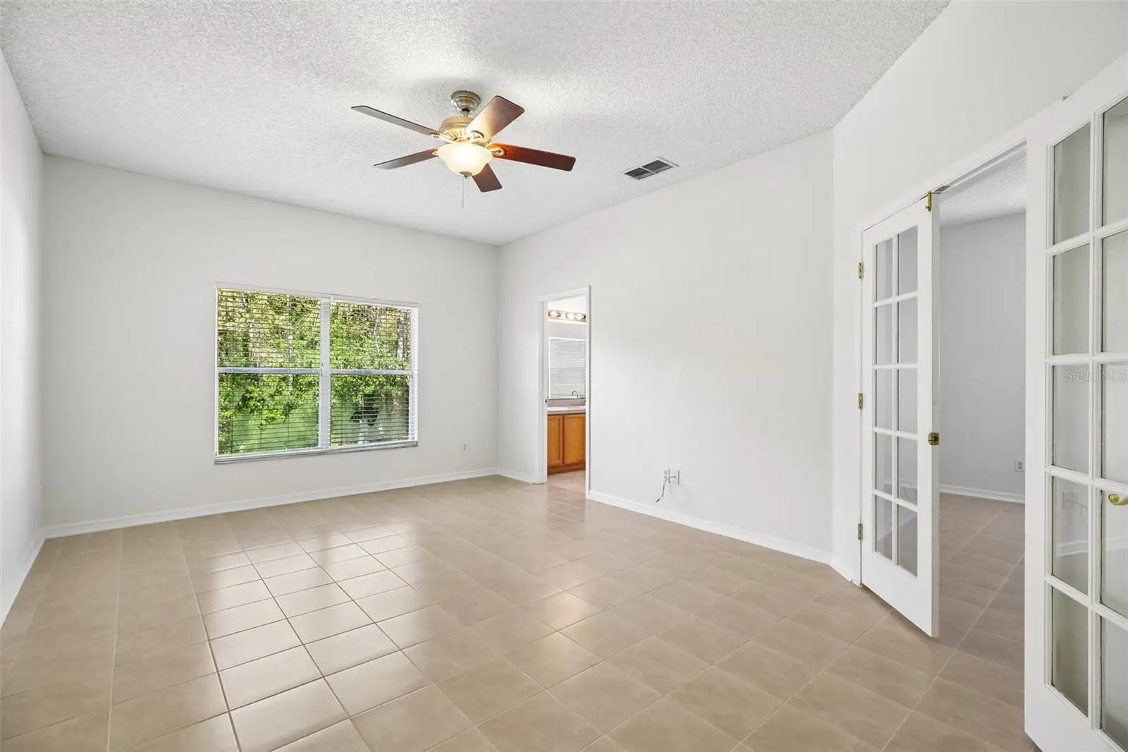 1806 Anna Catherine Drive, FL