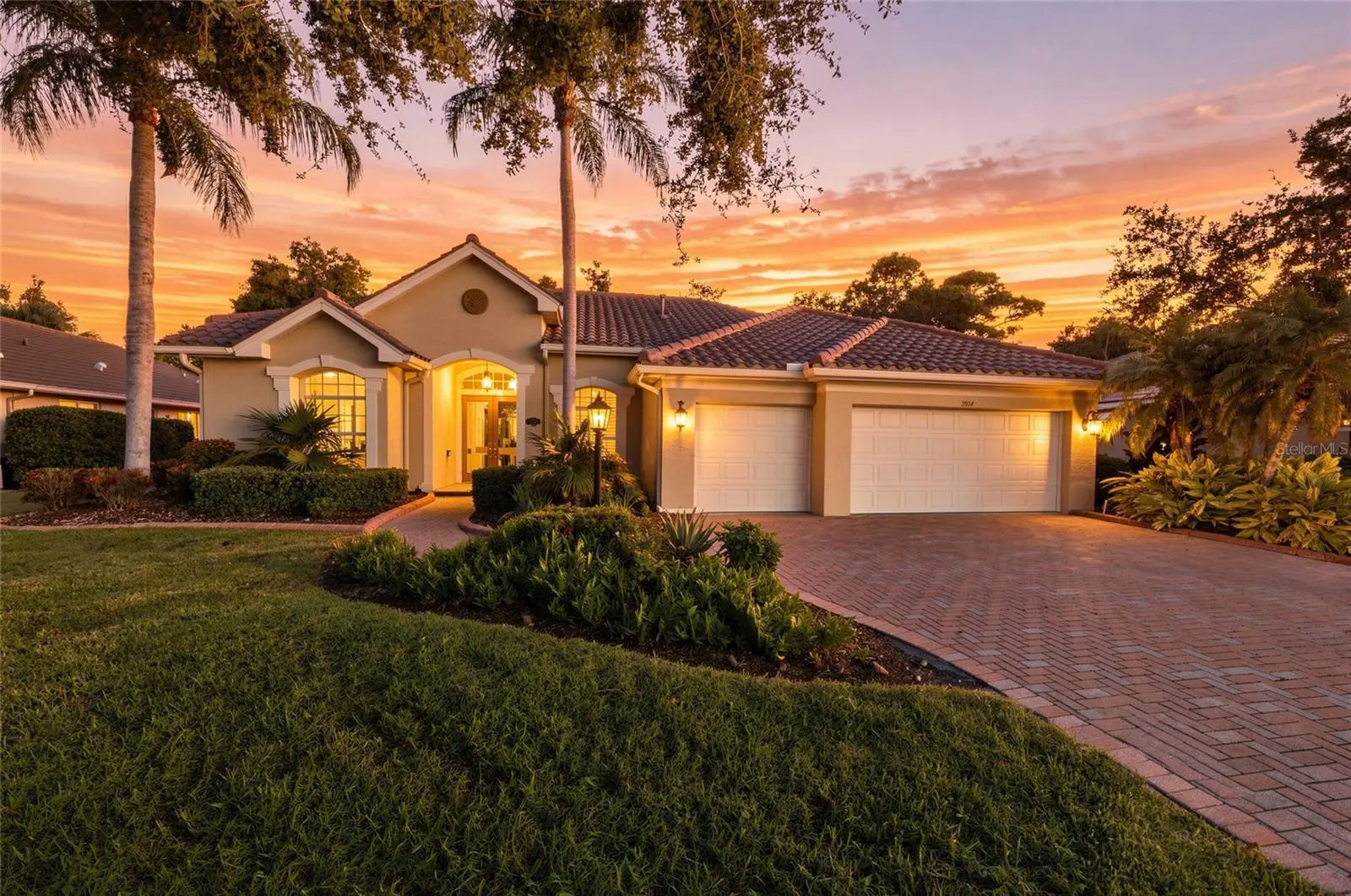 6914 Treymore Court, FL