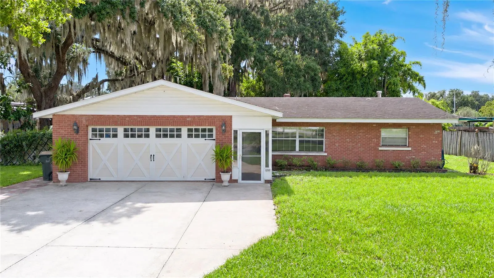1215 Lakeshore Boulevard, FL