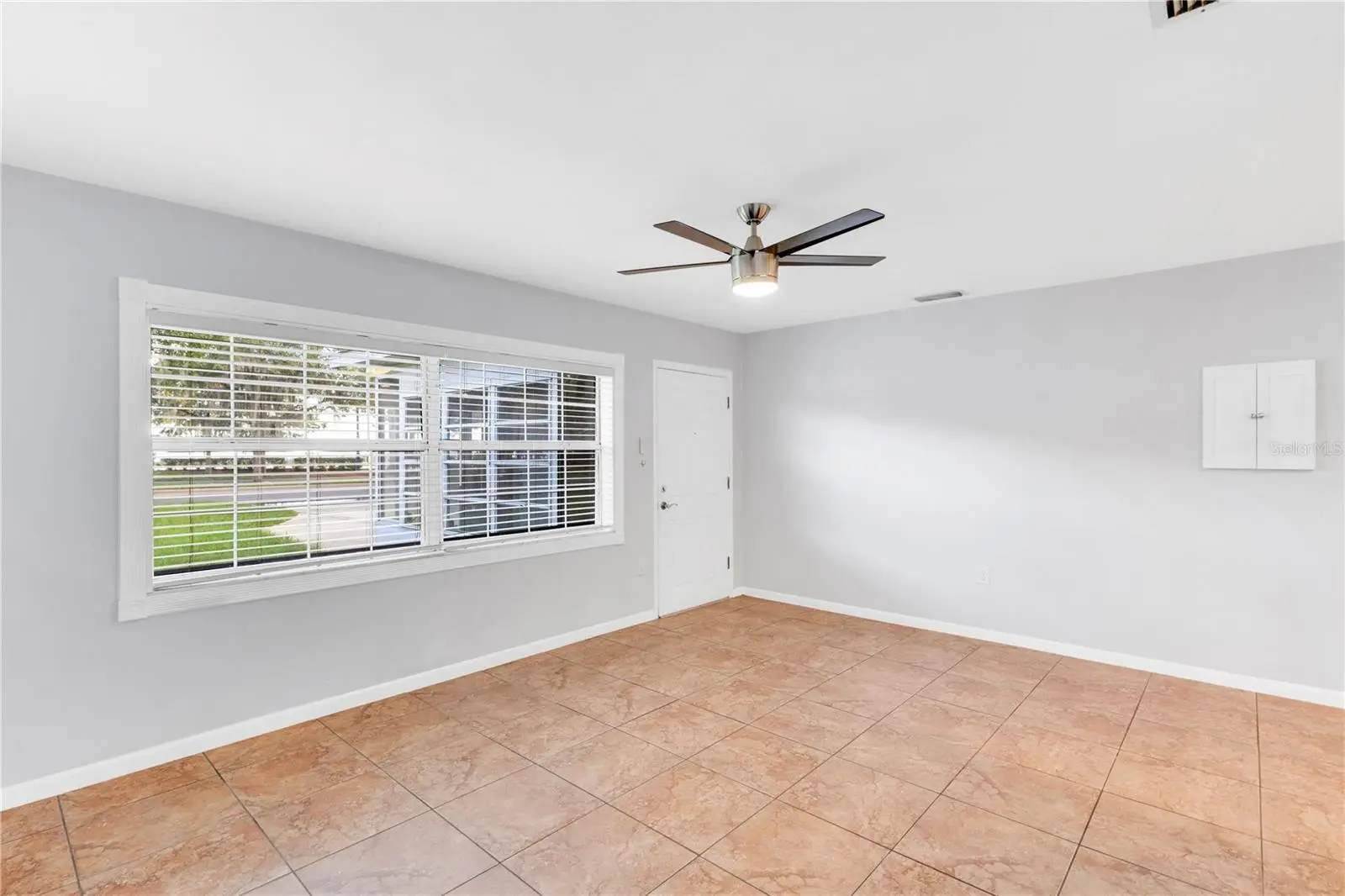 1215 Lakeshore Boulevard, FL