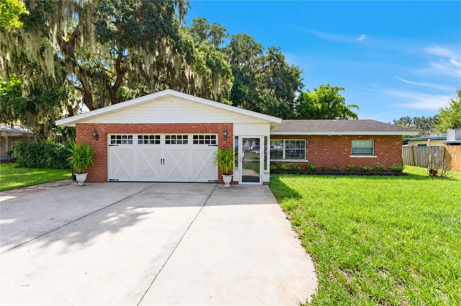 1215 Lakeshore Boulevard, FL