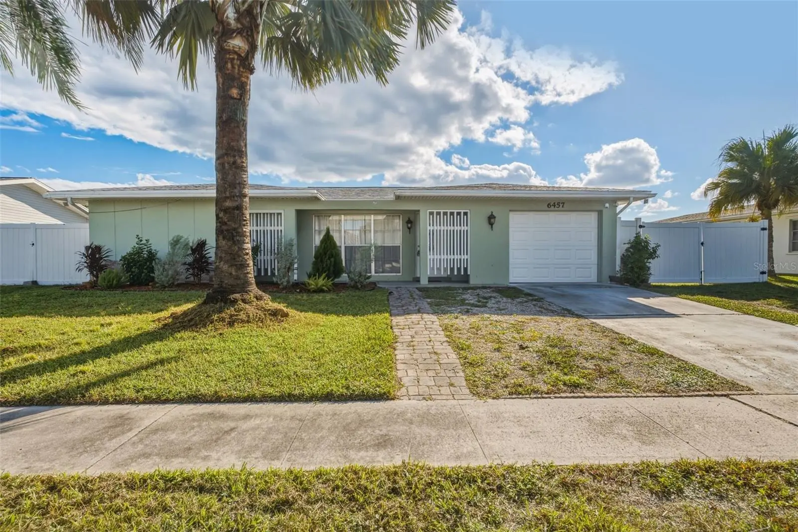 6457 Otis Road, FL