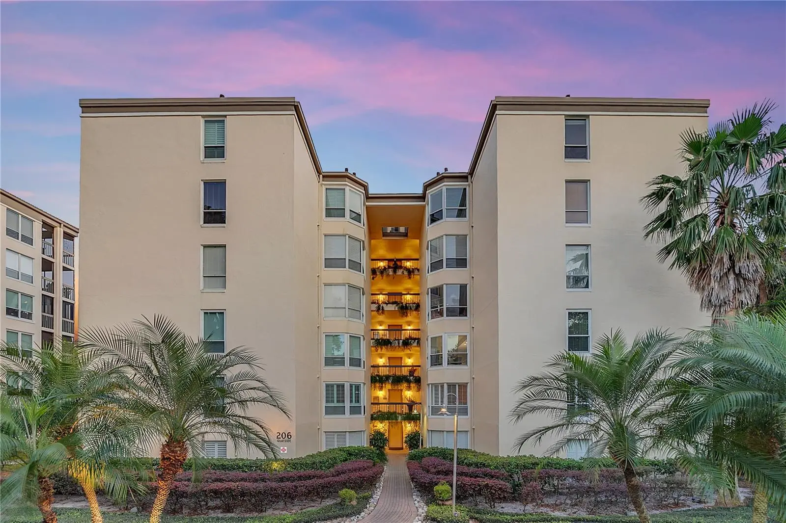 206 Quayside Cir, FL