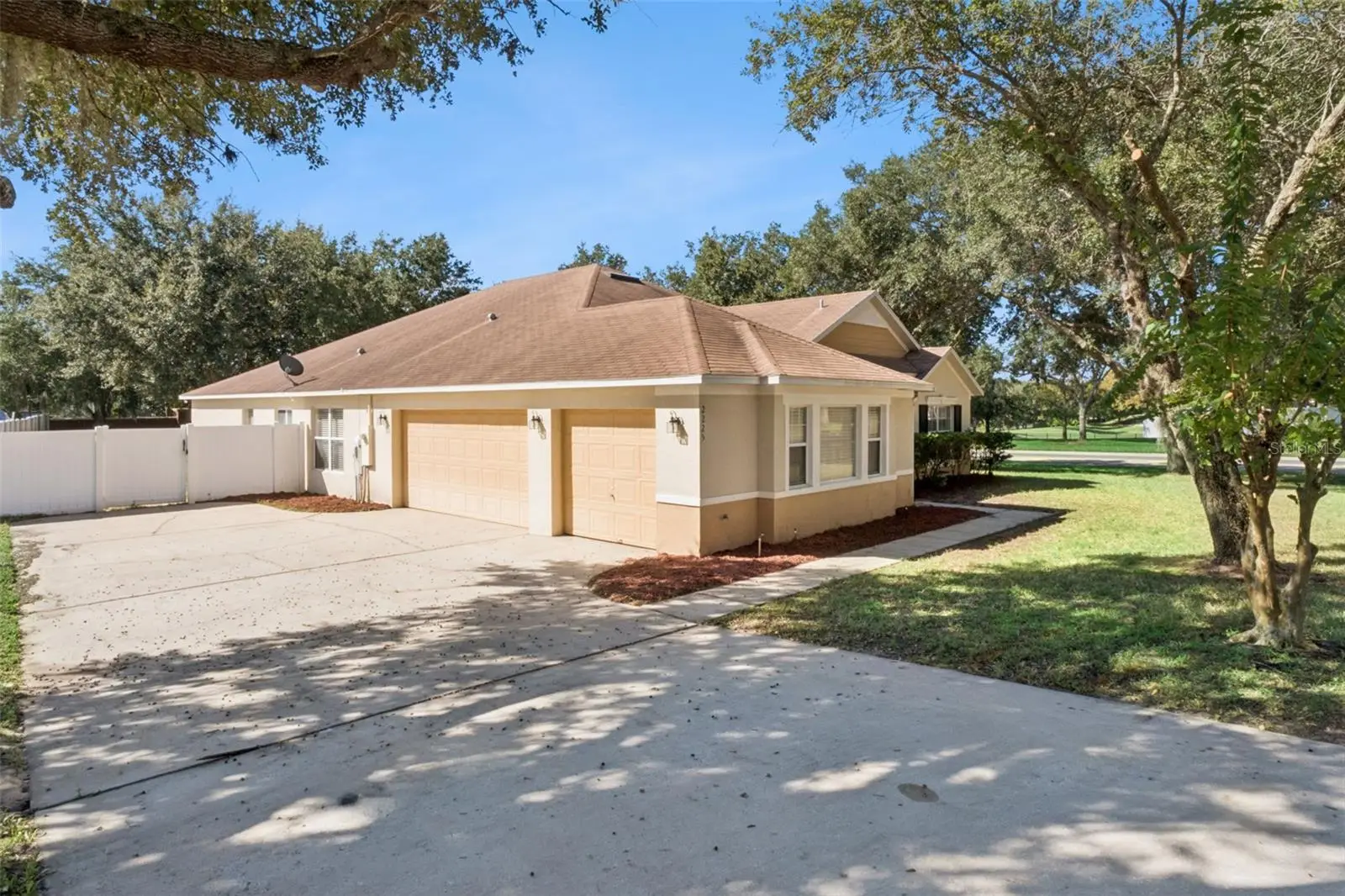2225 Reefview Loop, FL
