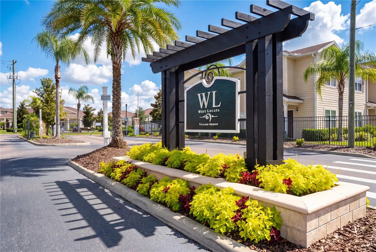 8900 Shine Drive, FL
