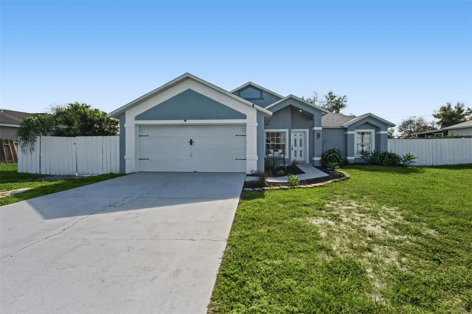 677 Sagamore Drive, FL