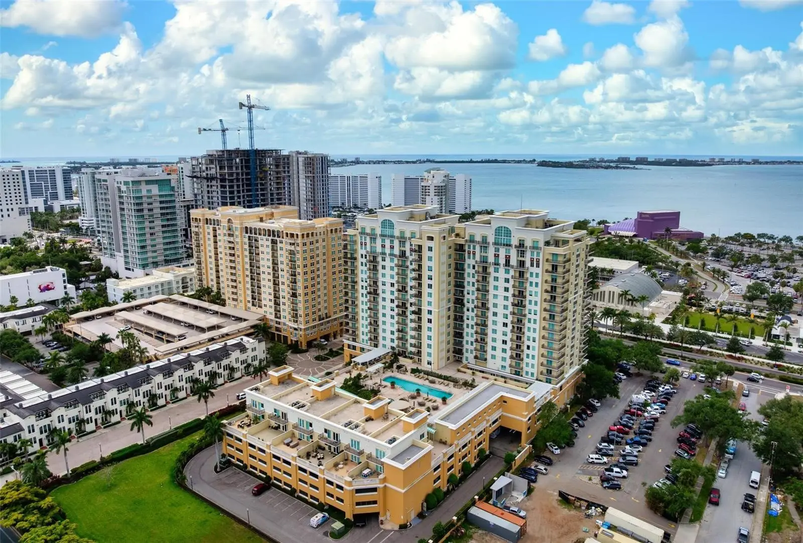 800 Tamiami Trail, FL