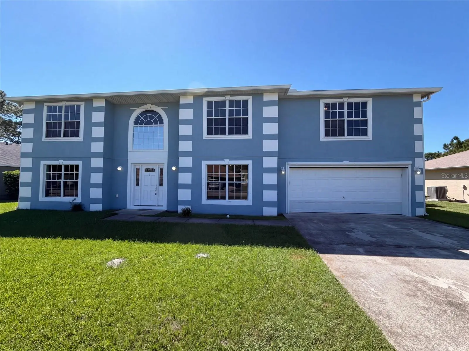 10 Freeland Lane, FL
