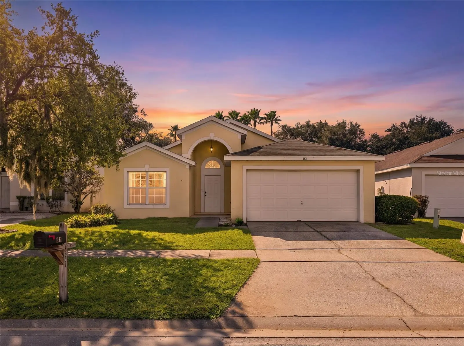 421 Bailey Circle, FL