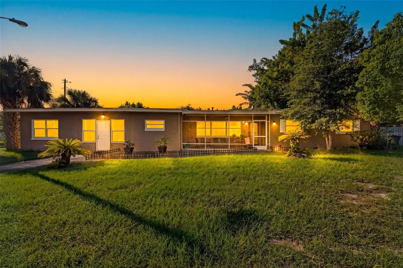 133 Lauren Court, FL