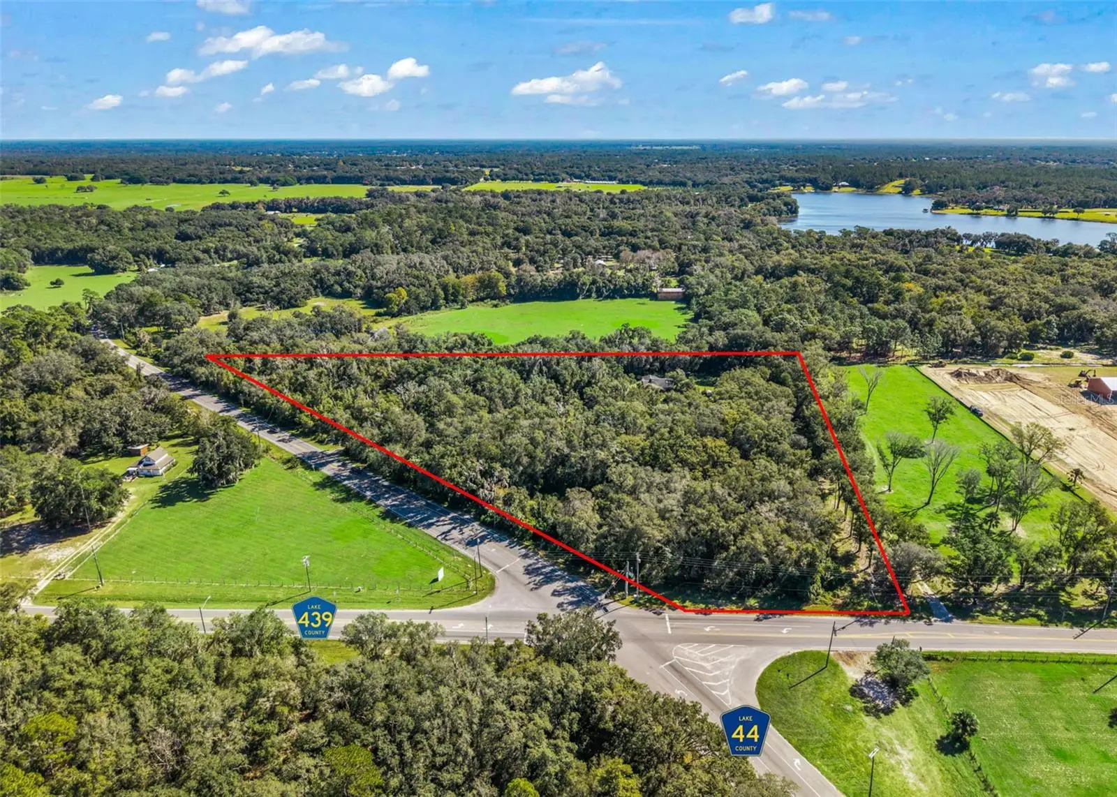 21520 County Road 44a, FL