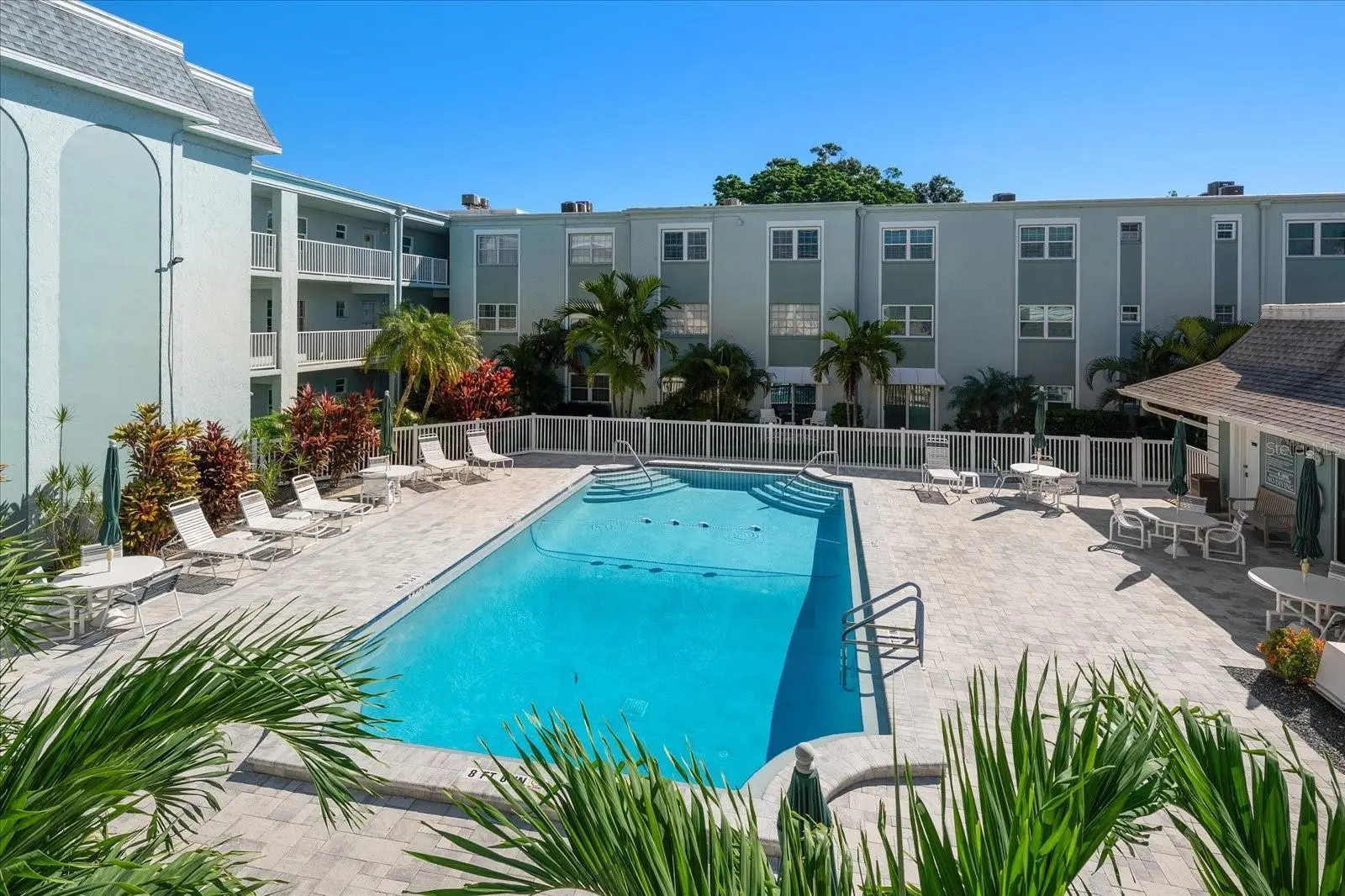 1706 Belleair Forest Drive, FL