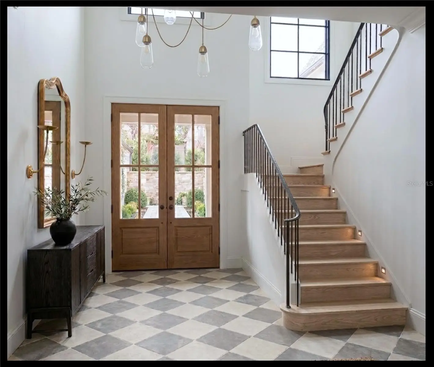 105 Forest Street, FL