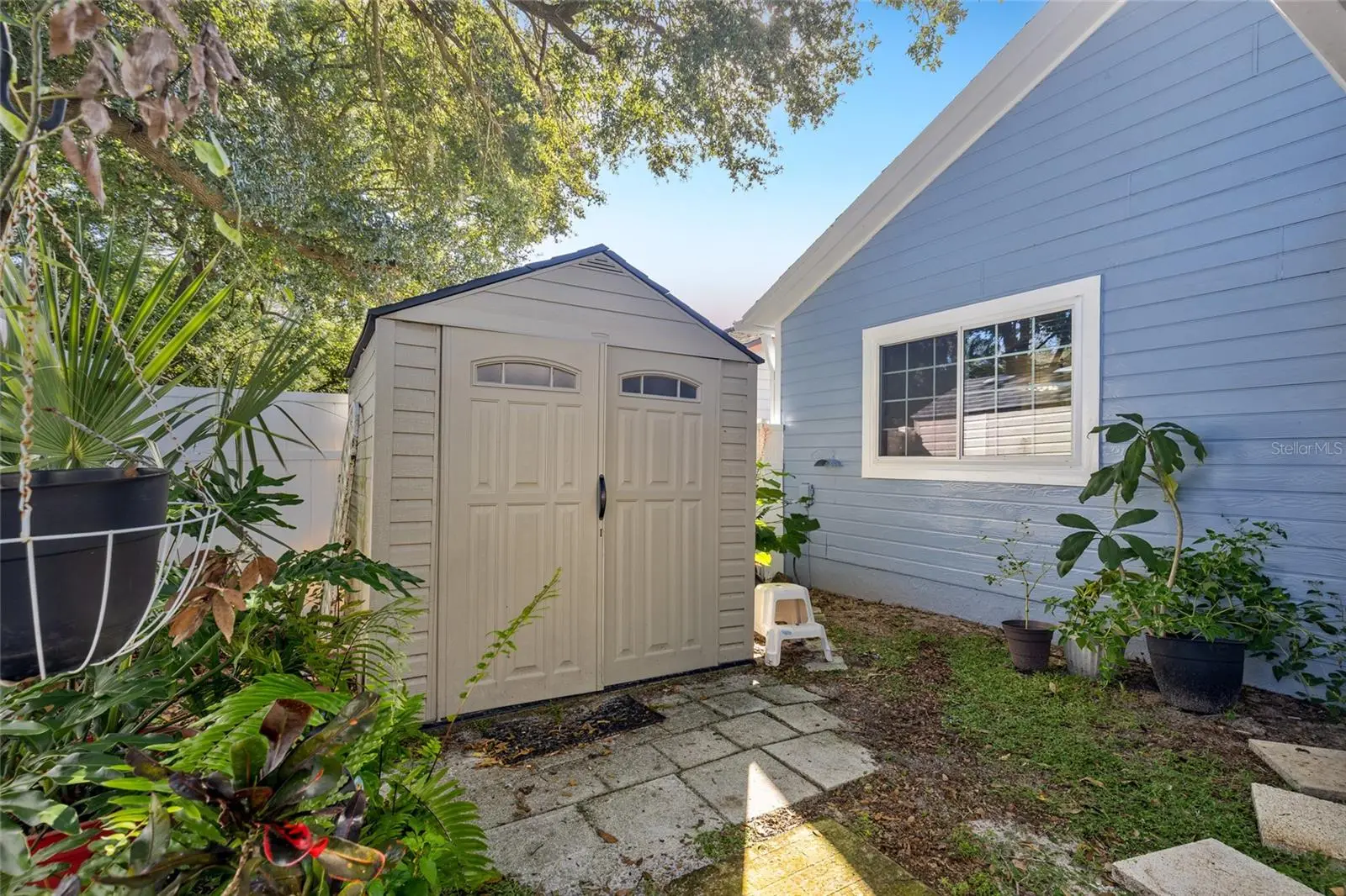 577 Portland Circle, FL