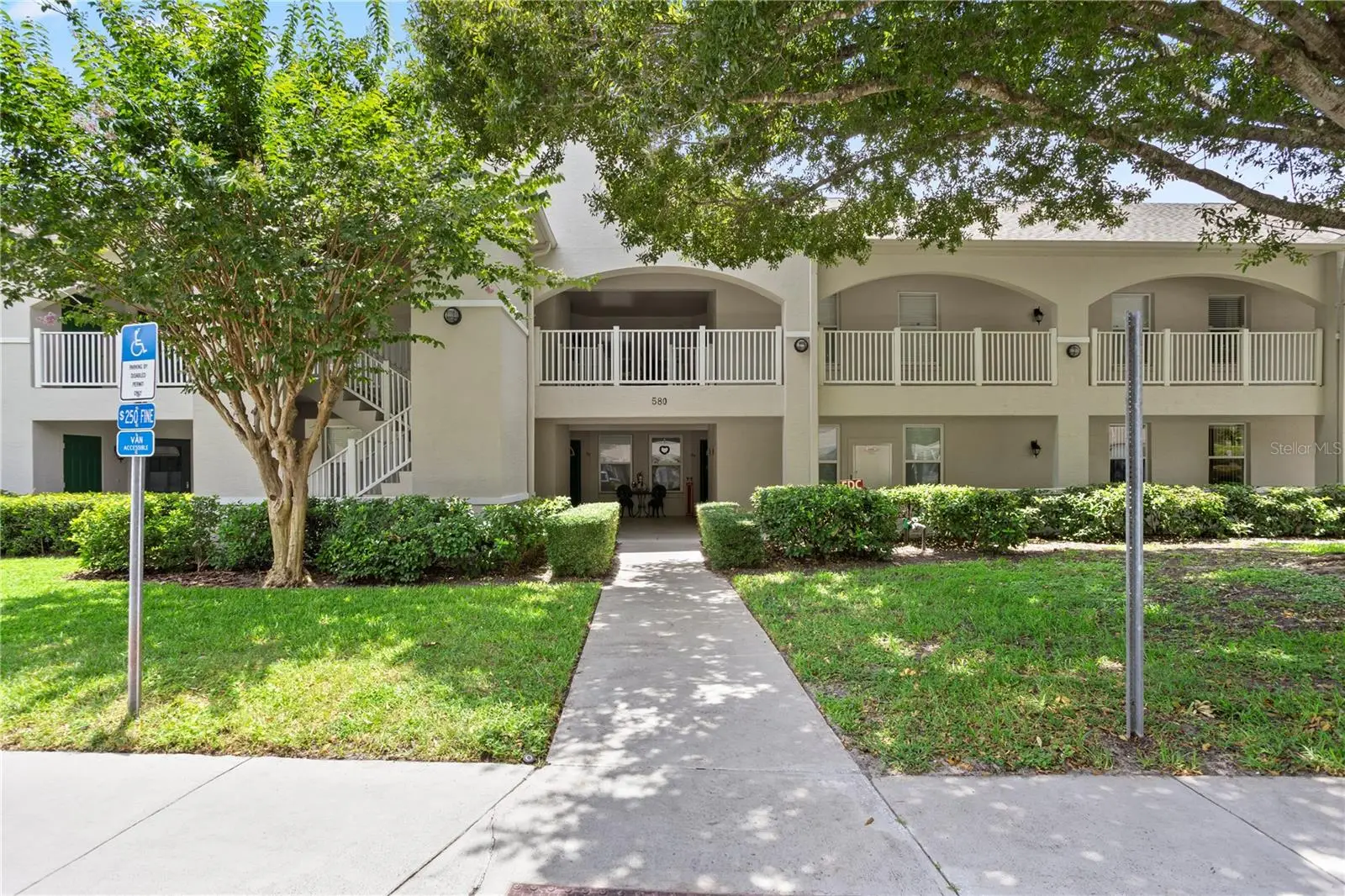 580 Cranes Way, FL