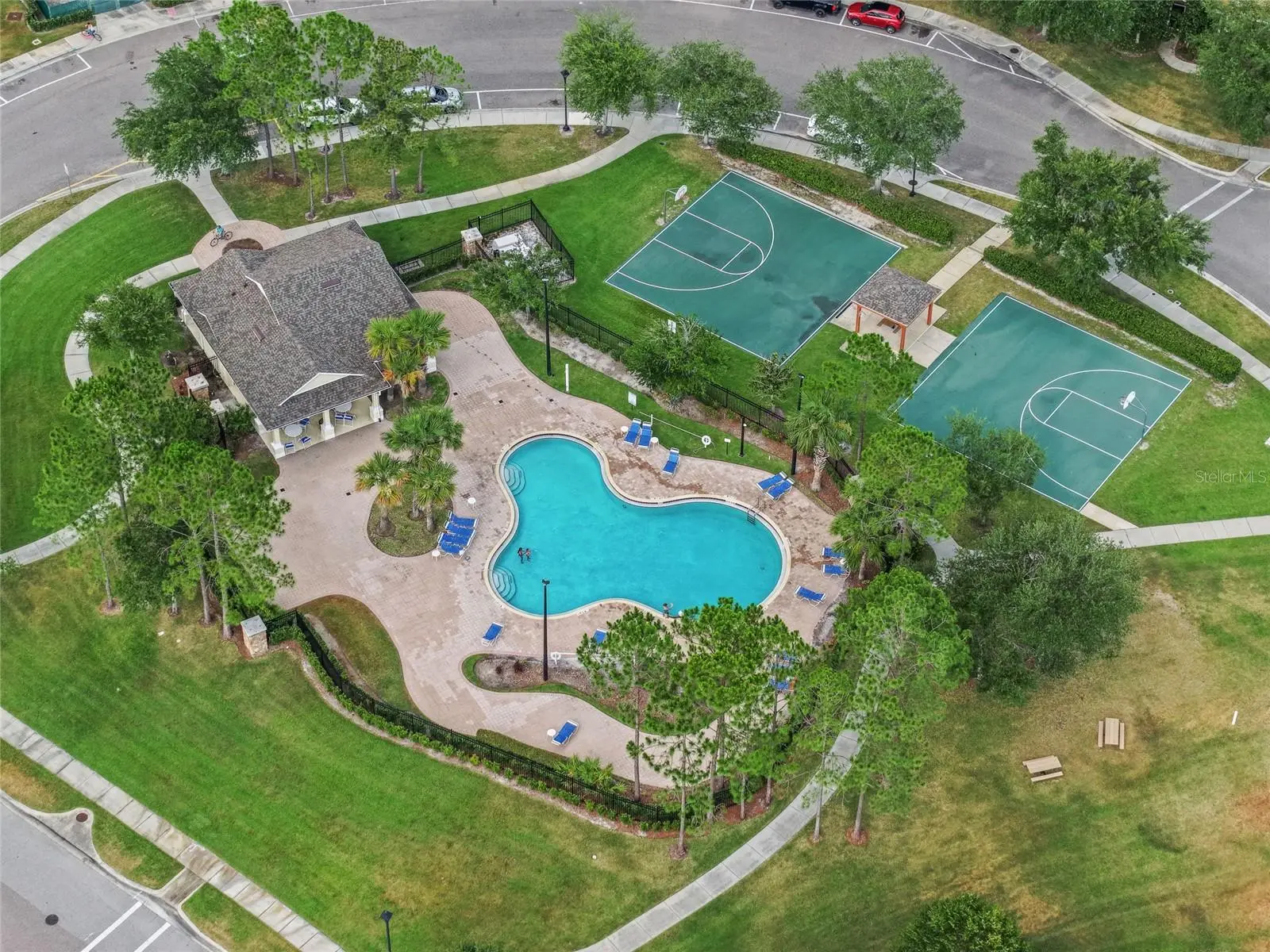 15613 Boggy Oak Circle, FL
