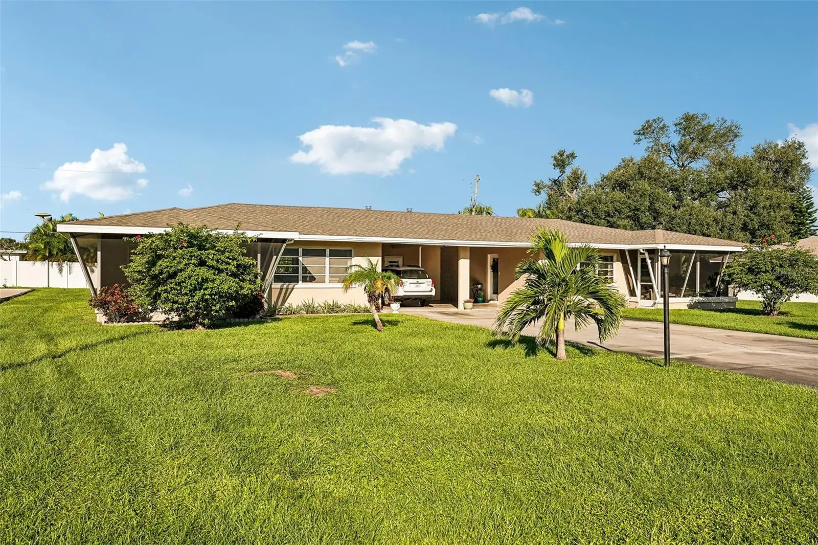 309 Parkside Drive, FL