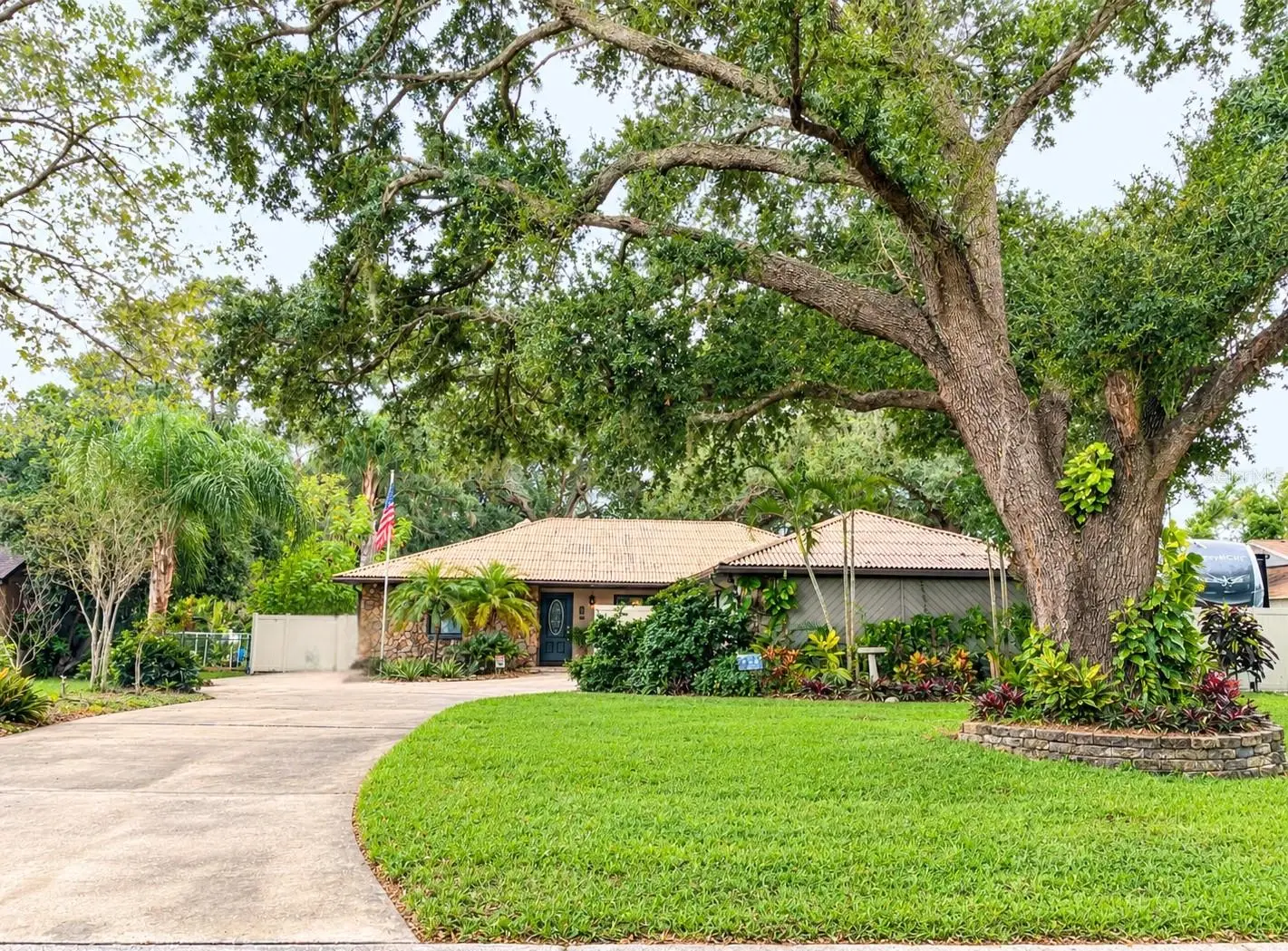 329 Hollowtree Drive, FL