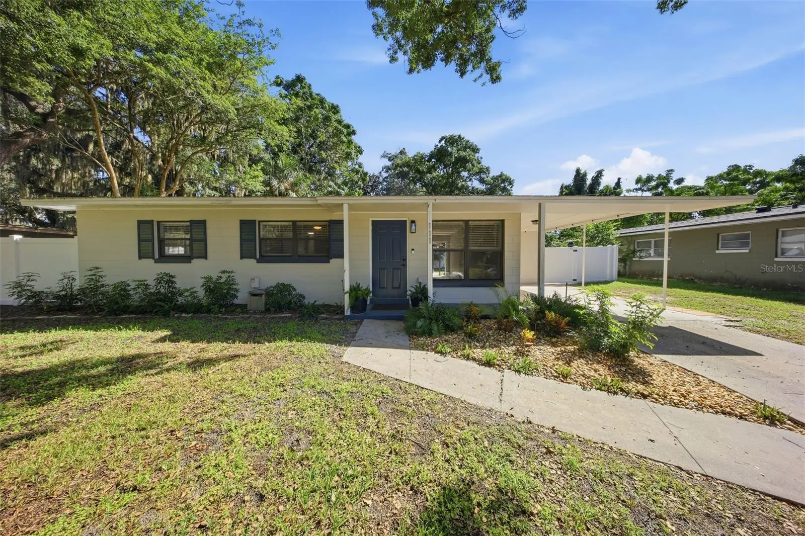 111 Lauren Court, FL