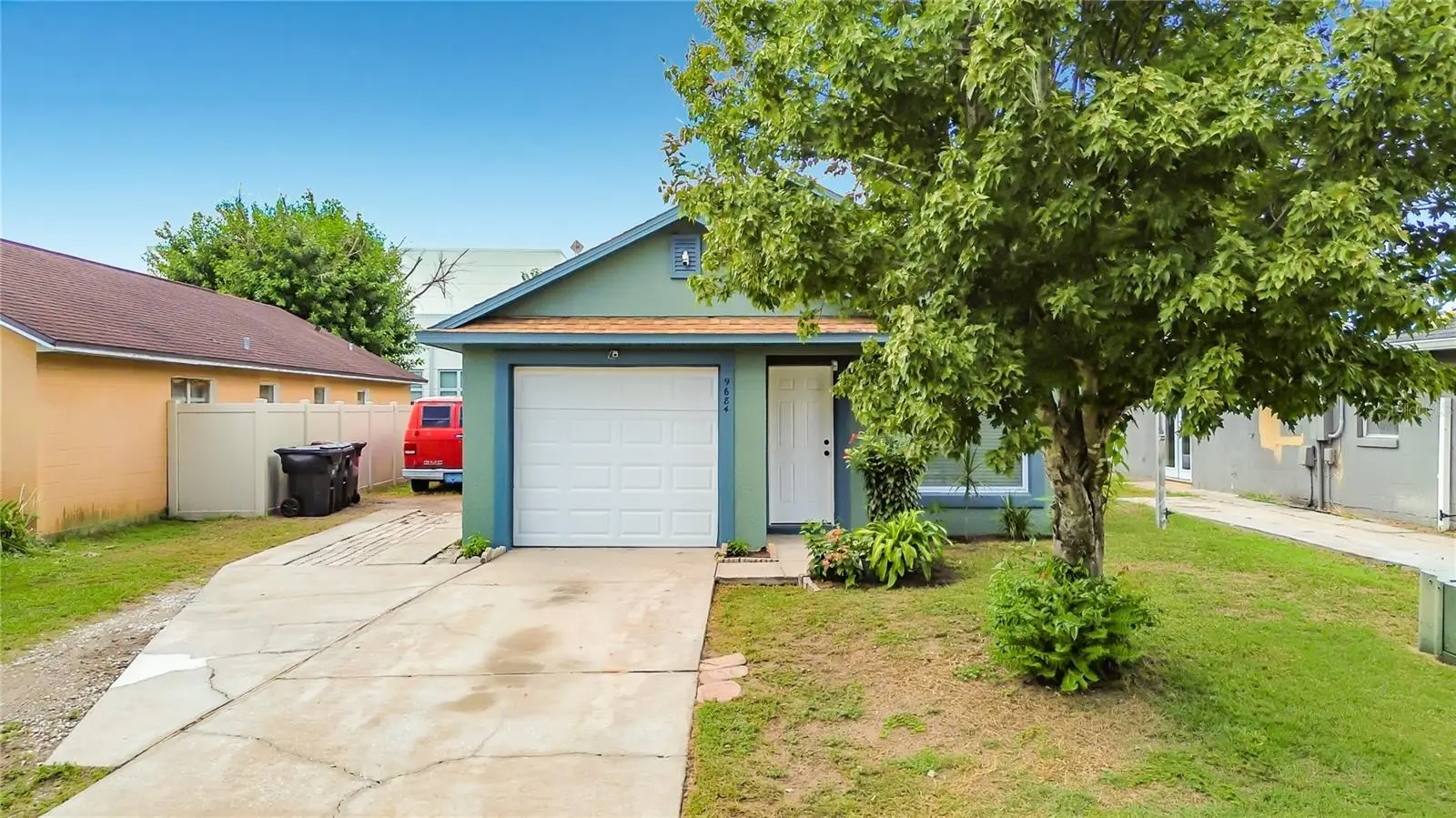 9684 Hollyhill Drive, FL