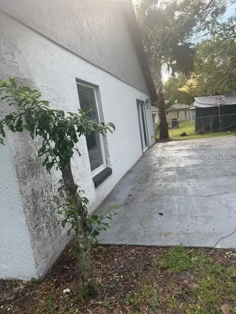 225 Ronnie Circle, FL