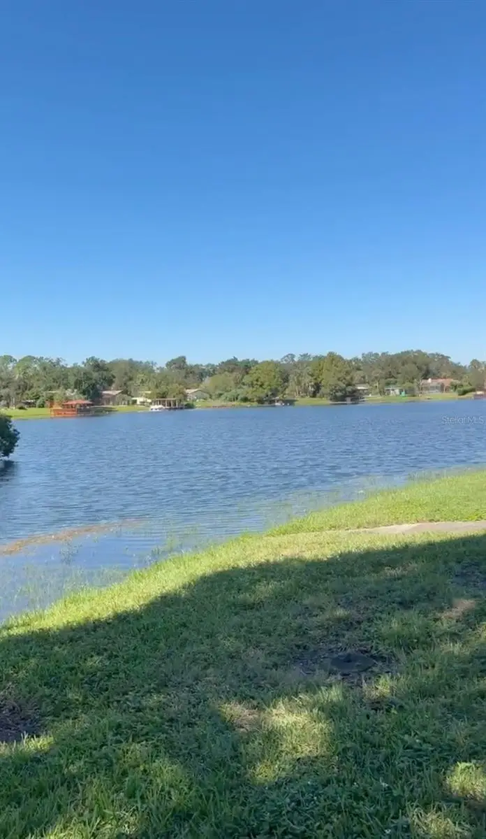 948 Lake Destiny, FL