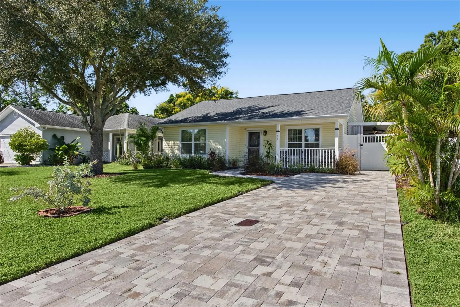 208 New Jersey Avenue, FL