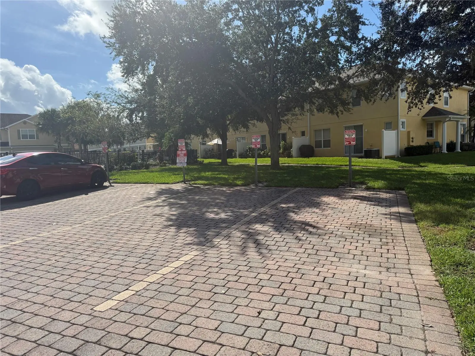 541 Pacito Way, FL