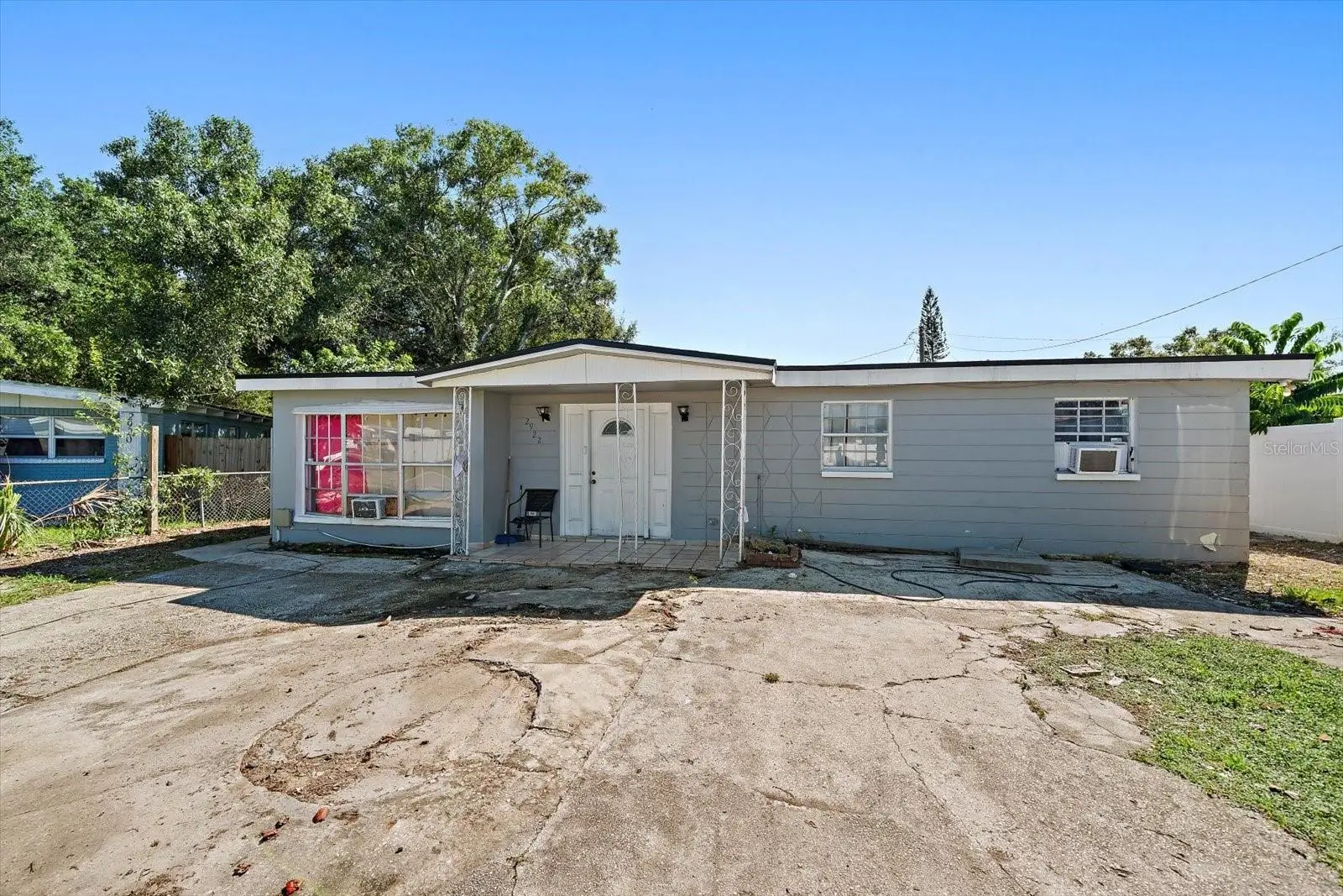 2922 Sample Loop, FL