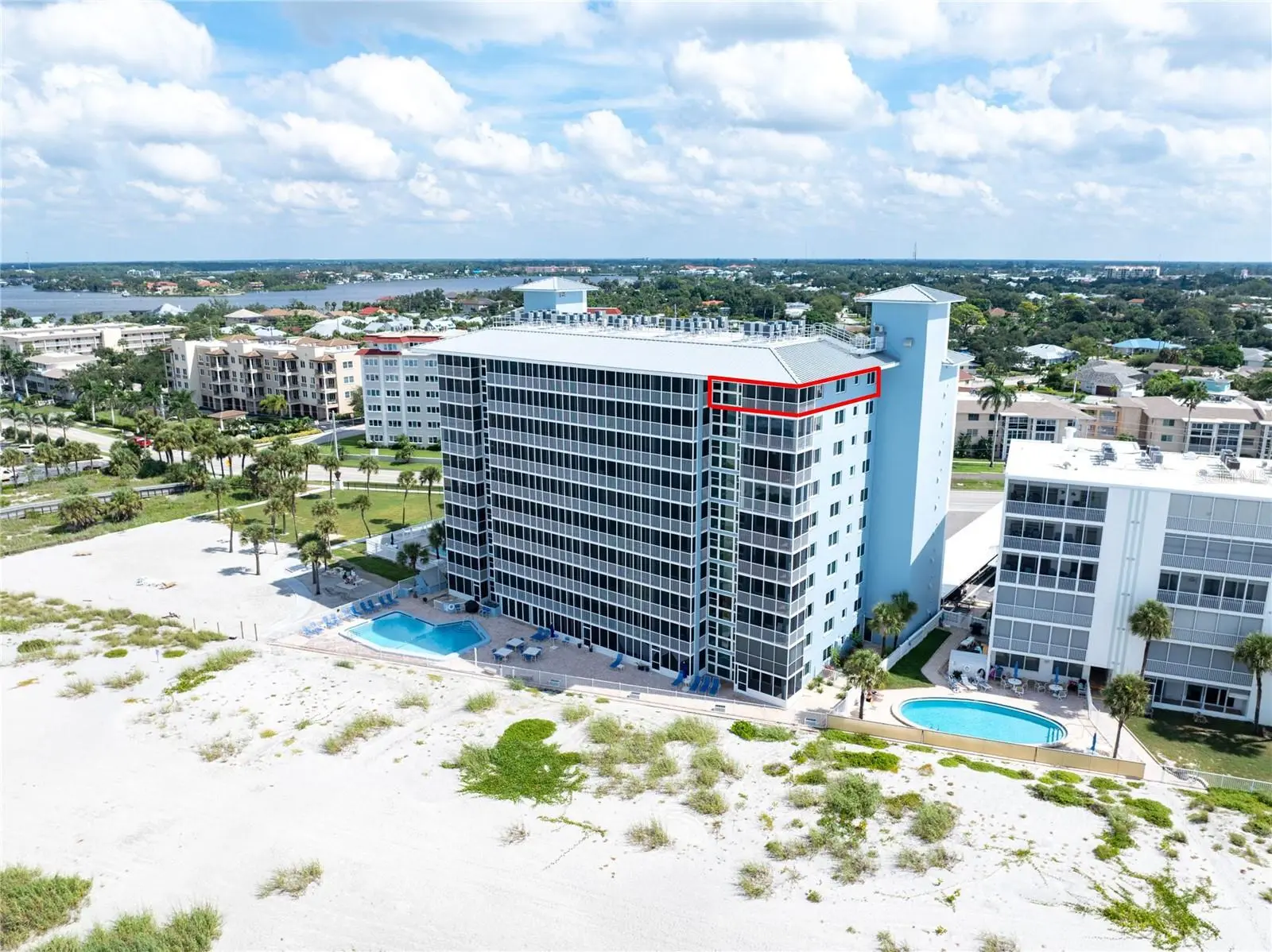 555 The Esplanade, FL