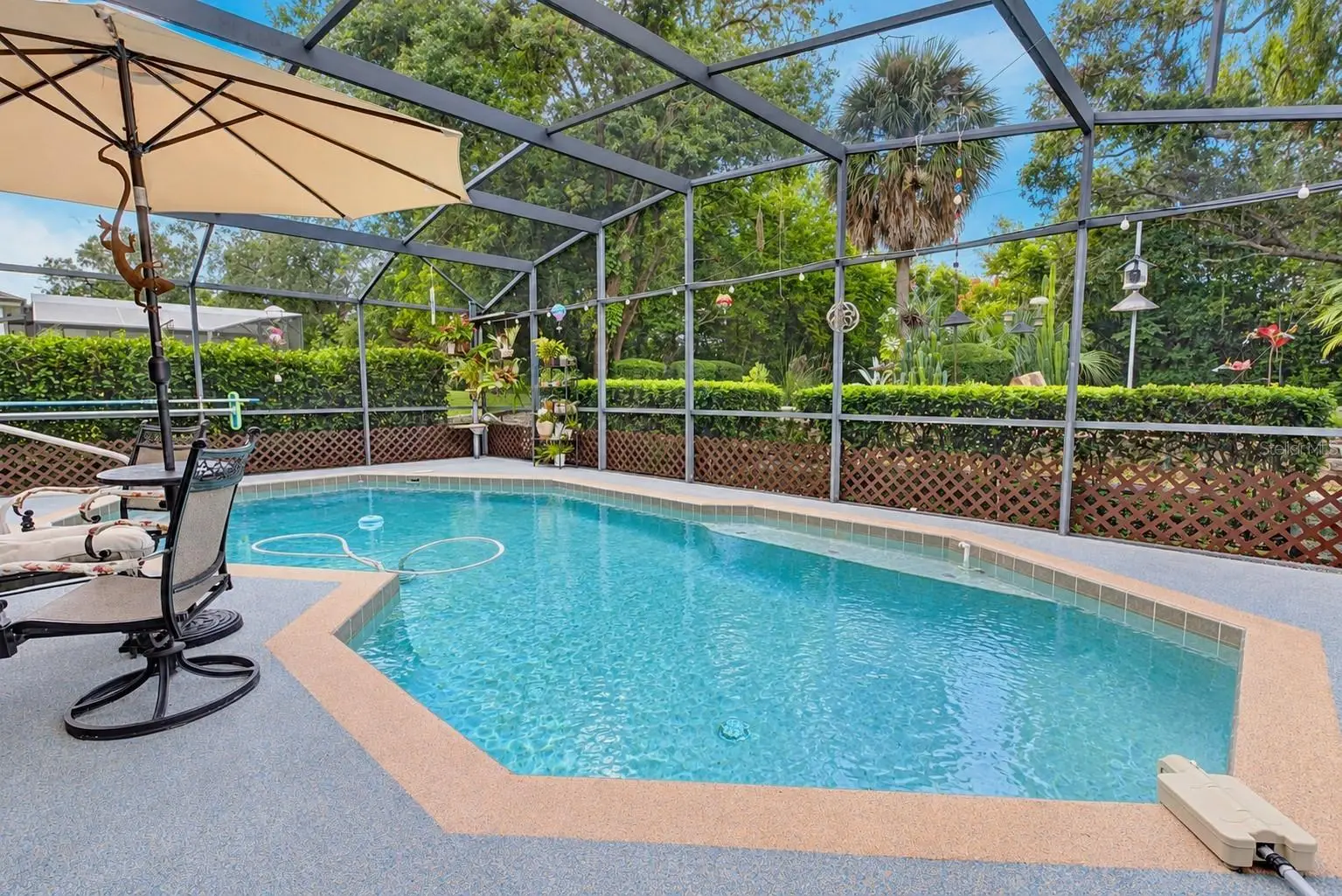 345 Oak Leaf Circle, FL