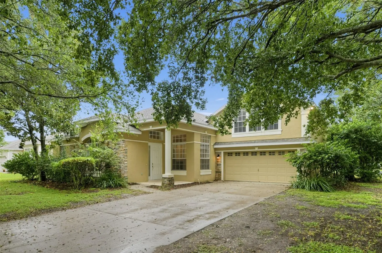 726 Regina Circle, FL