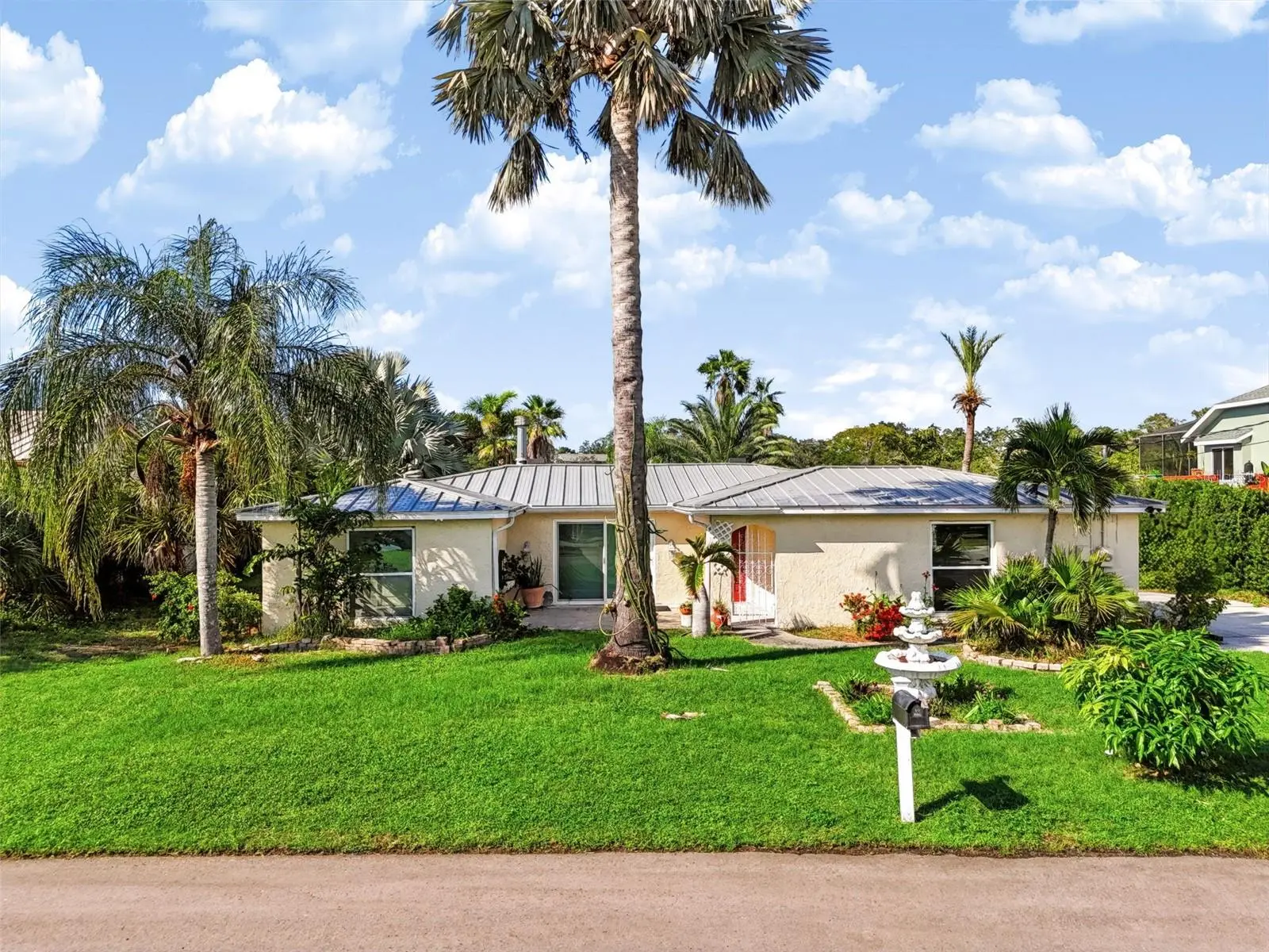 2123 Bayou Drive, FL