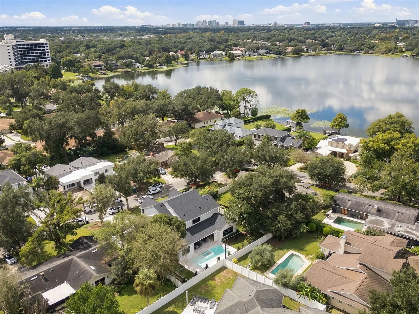 1825 Whitehall Drive, FL