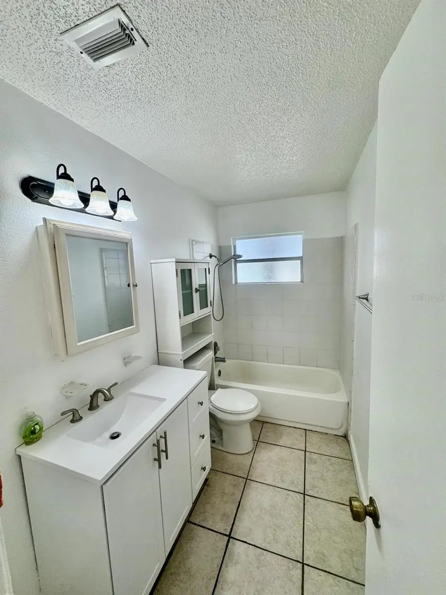 715 Michigan Court, FL
