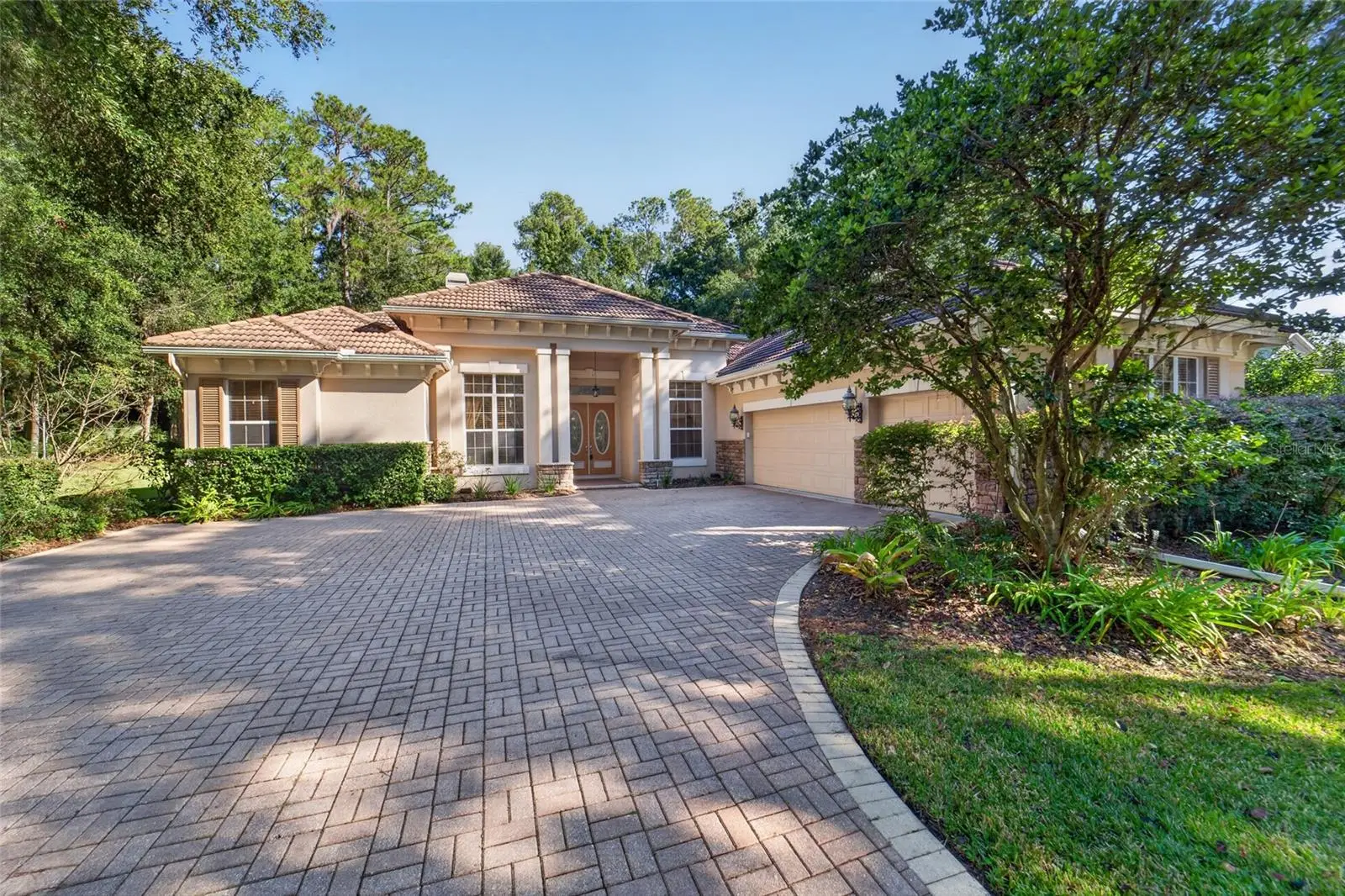 609 47th Loop, FL