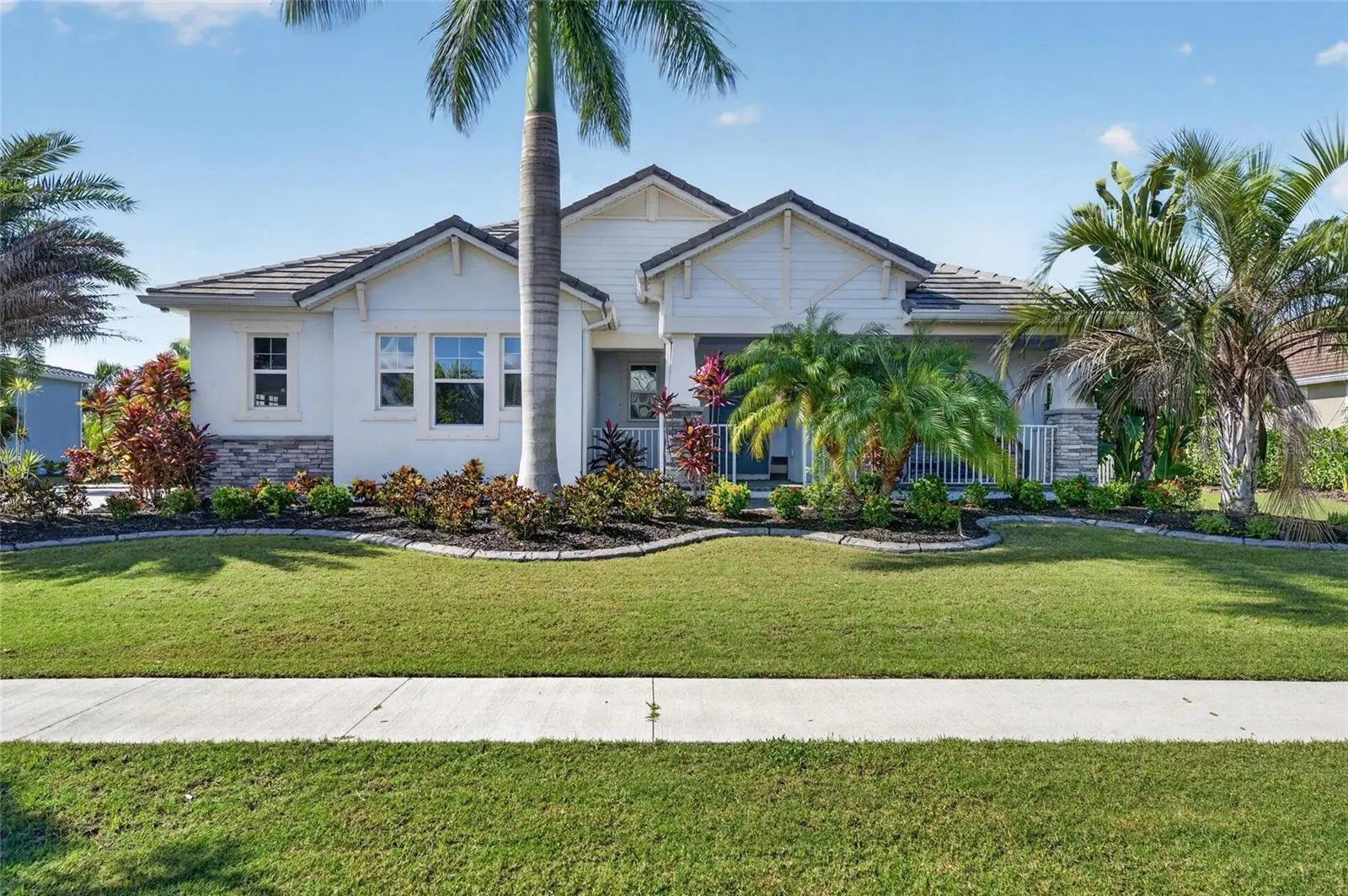 816 Manns Harbor Drive, FL