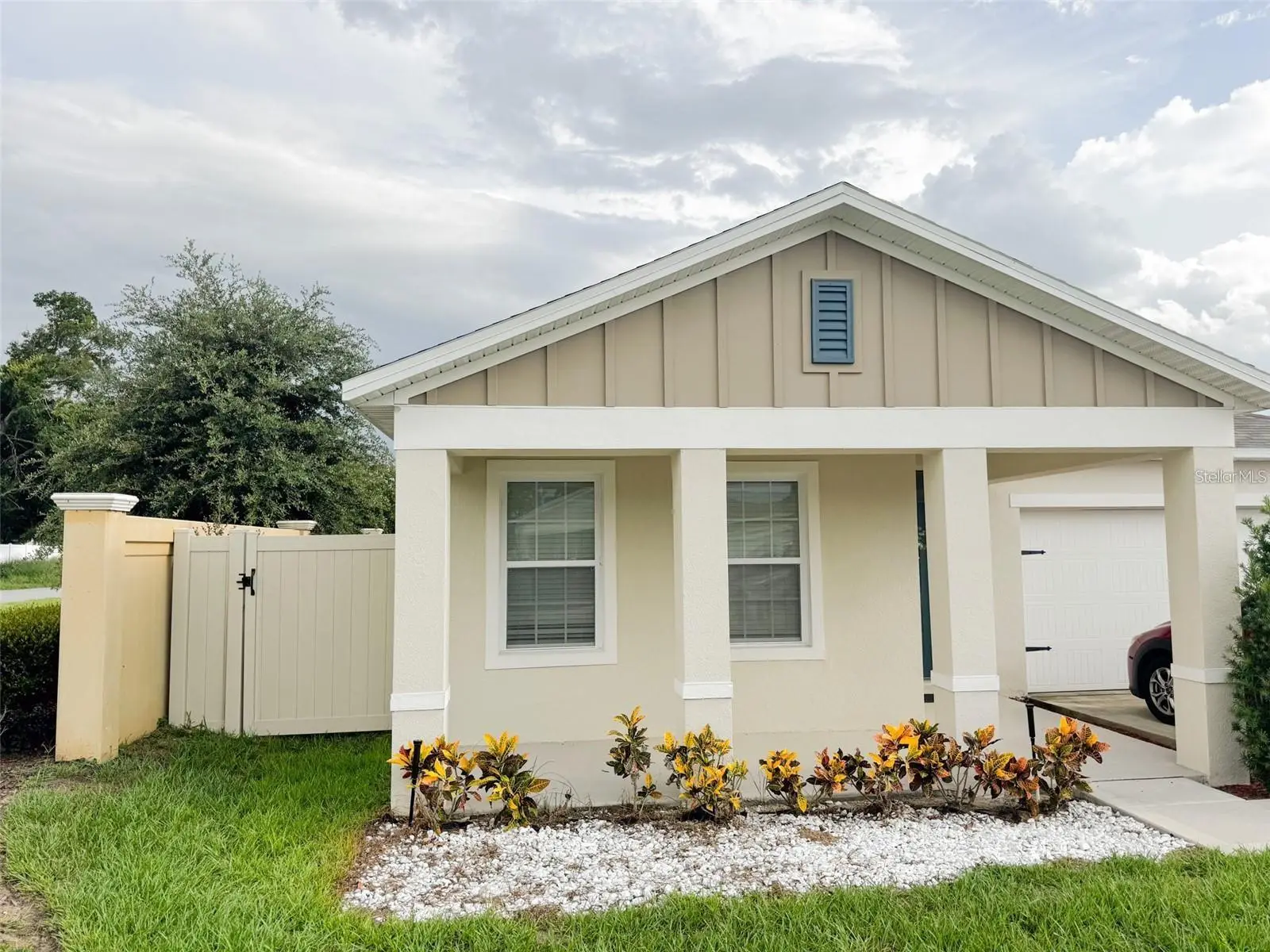 405 Jacks Way, FL