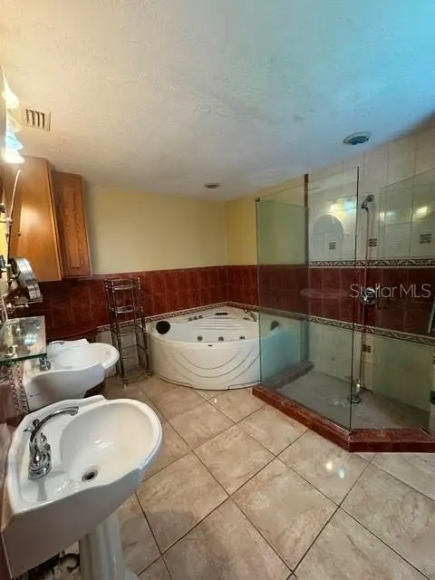145 Alameda Drive, FL