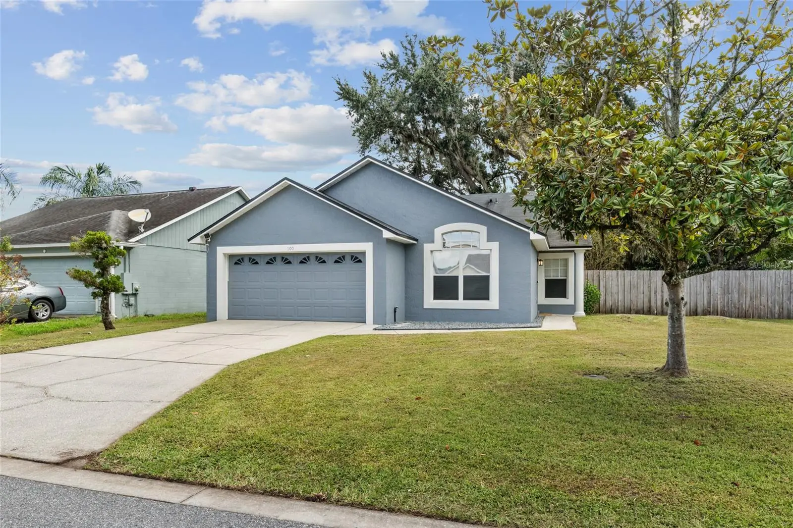 100 Kelly Circle, FL