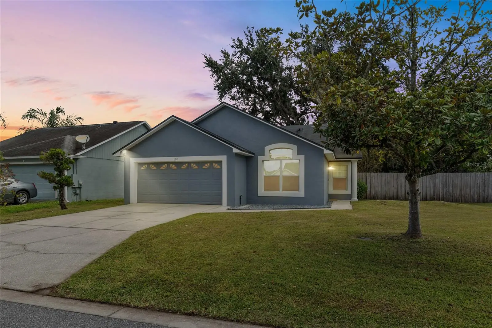 100 Kelly Circle, FL