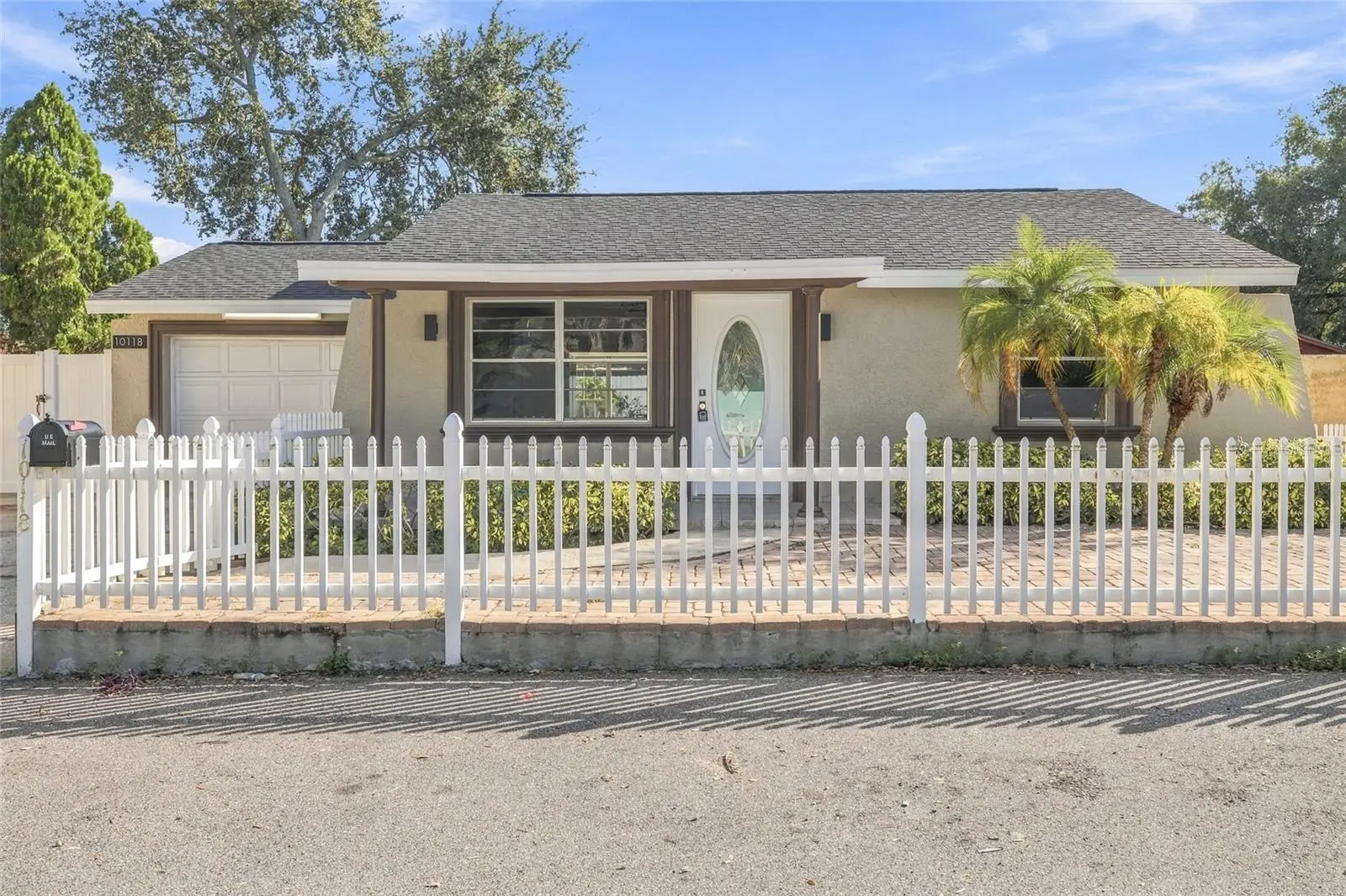10118 Briarwick Court, FL