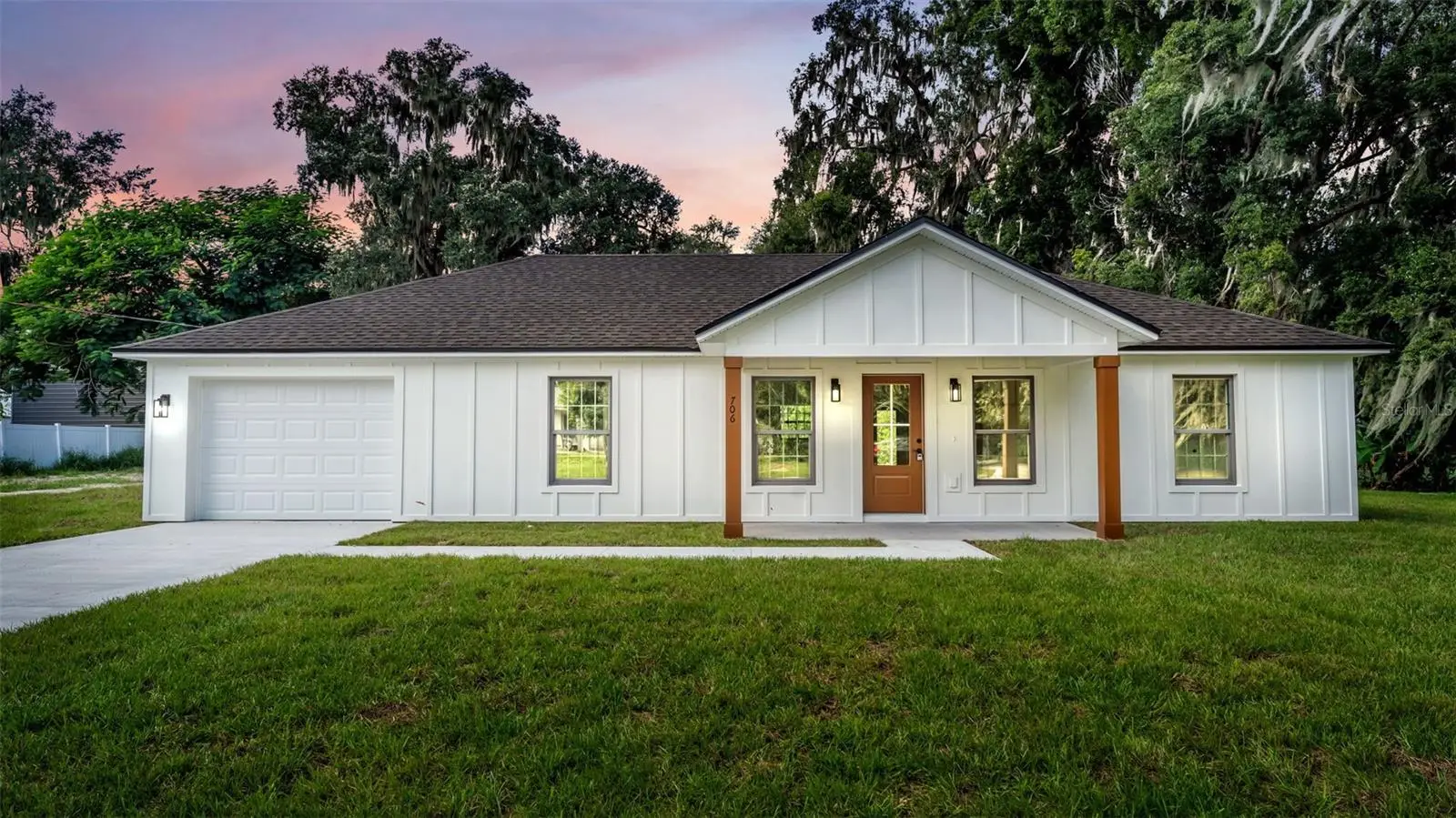 706 Walnut Avenue, FL