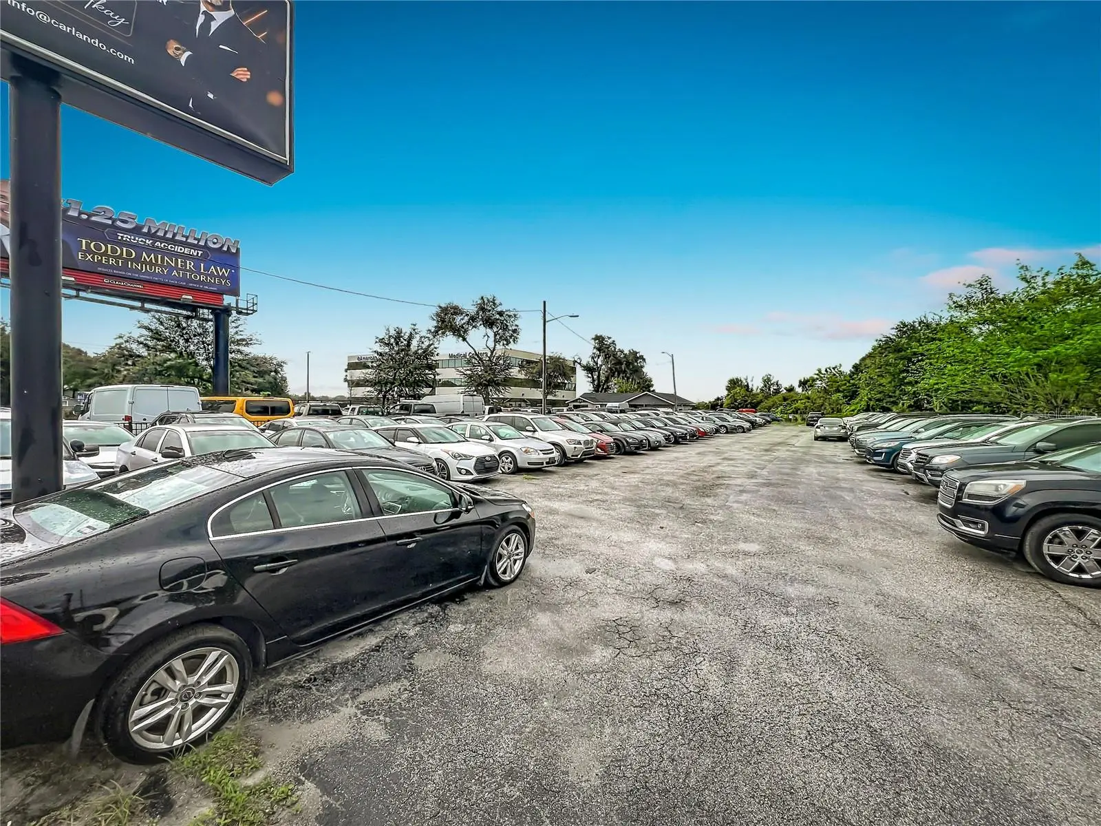 690 Semoran Boulevard, FL