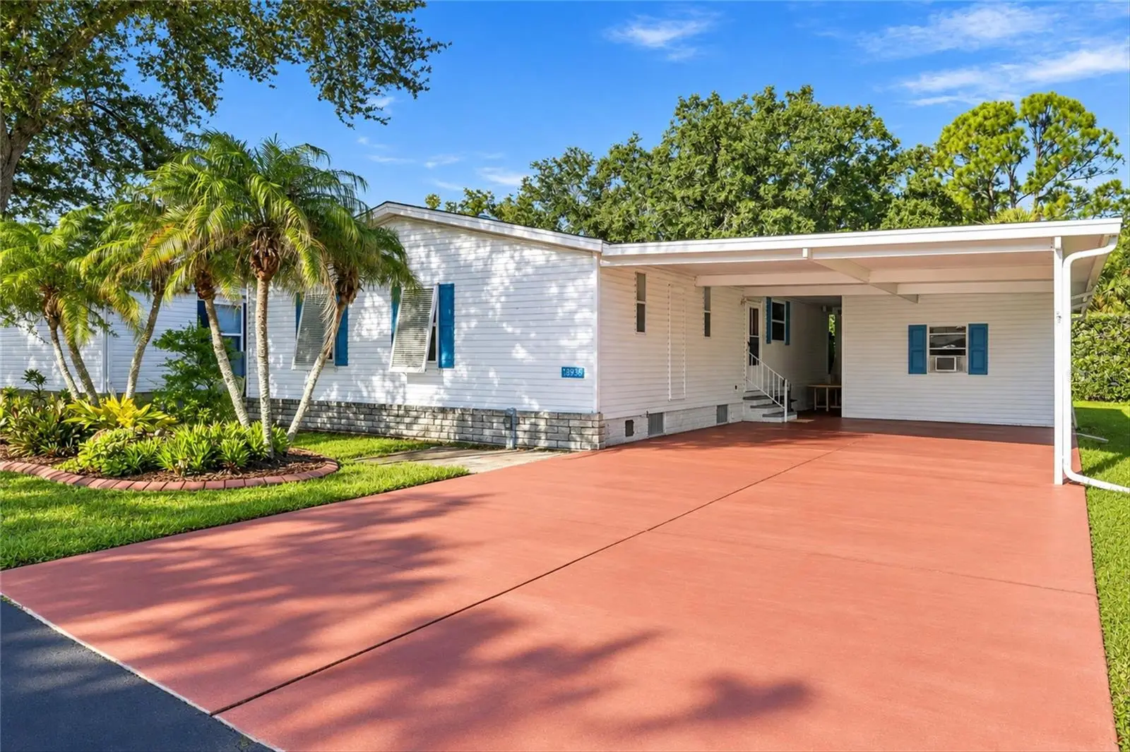 232 Natures Way, FL