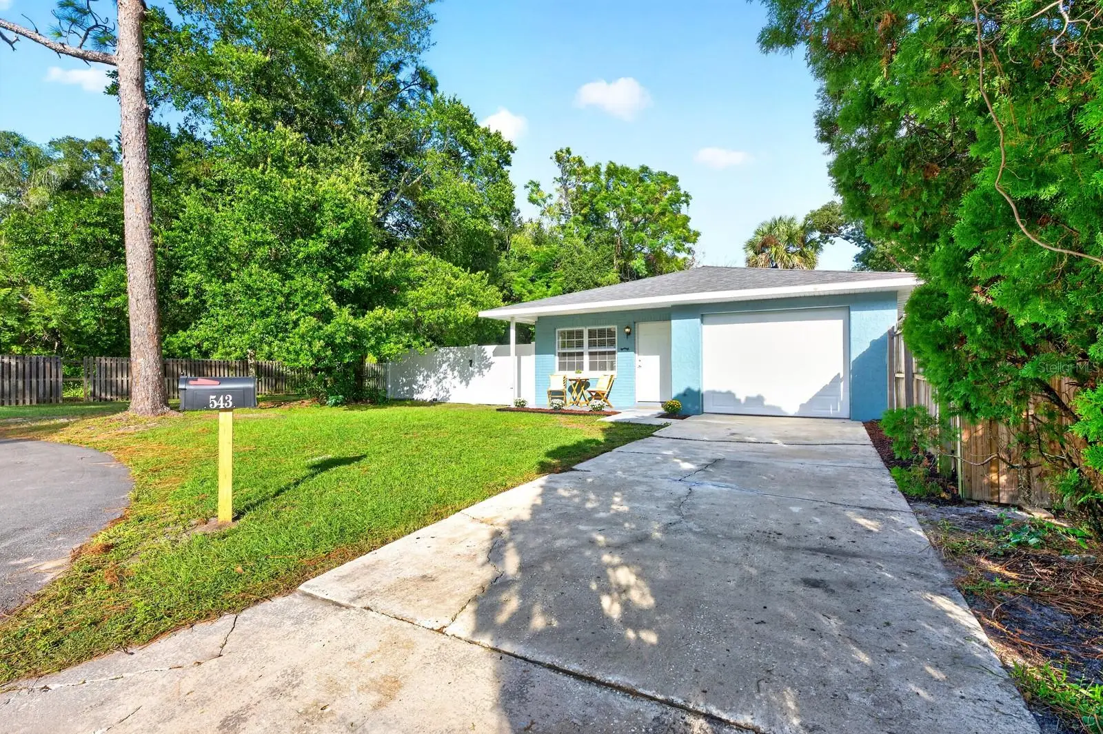 543 Hibiscus Way, FL